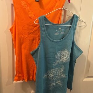 Set of 2 sleeveless tank top tee